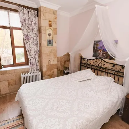 Herakles Butik Oda ve Kahvaltı Çeşme