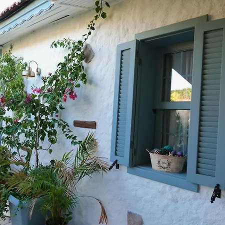 Herakles Bed & Breakfast *