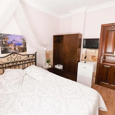Oda ve Kahvaltı Herakles Butik Çeşme