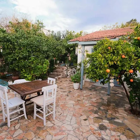 Herakles Bed & Breakfast *