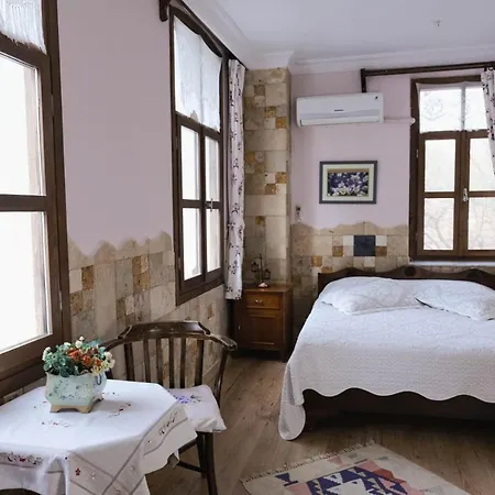 Oda ve Kahvaltı Herakles Butik