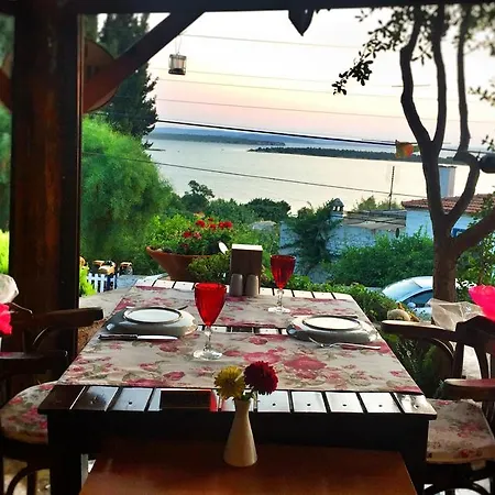 Herakles Bed & Breakfast Çeşme