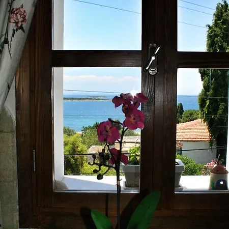 Herakles Butik Oda ve Kahvaltı Çeşme