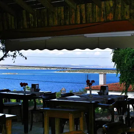 Herakles Bed & Breakfast