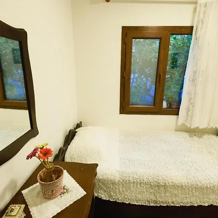 Herakles Bed & Breakfast *