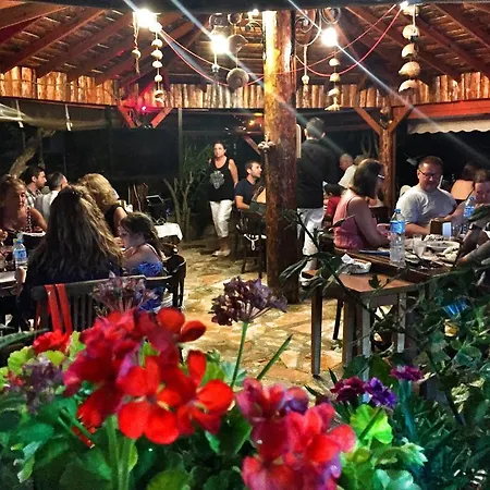 Herakles Bed & Breakfast Cesme