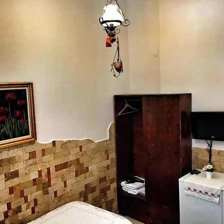 Herakles Bed & Breakfast Cesme