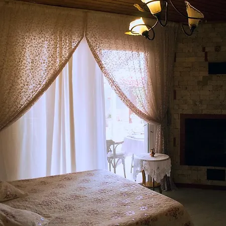 Herakles Bed & Breakfast *